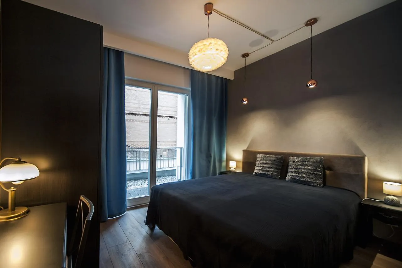 Apartment Very Berry - Orzeszkowej 10 - Mtp Apartment, Parking, Balcony, Check In 24H Poznan